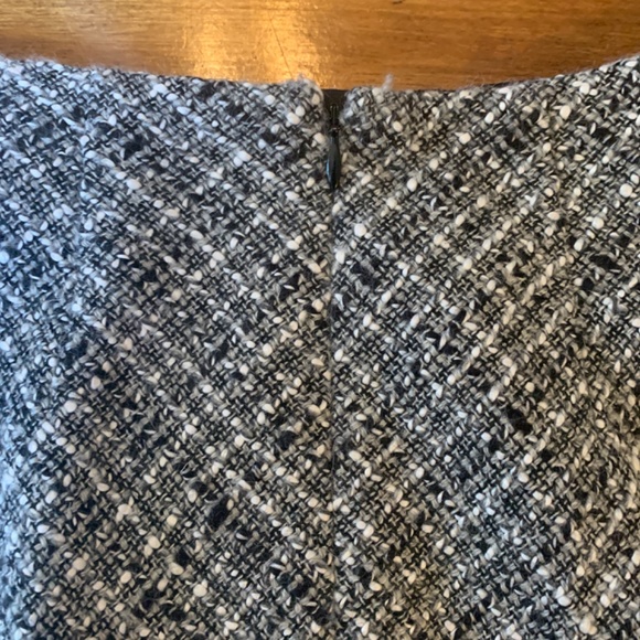 Apostrophe petites wool blend fringed skirt . Worn once - Picture 4 of 4